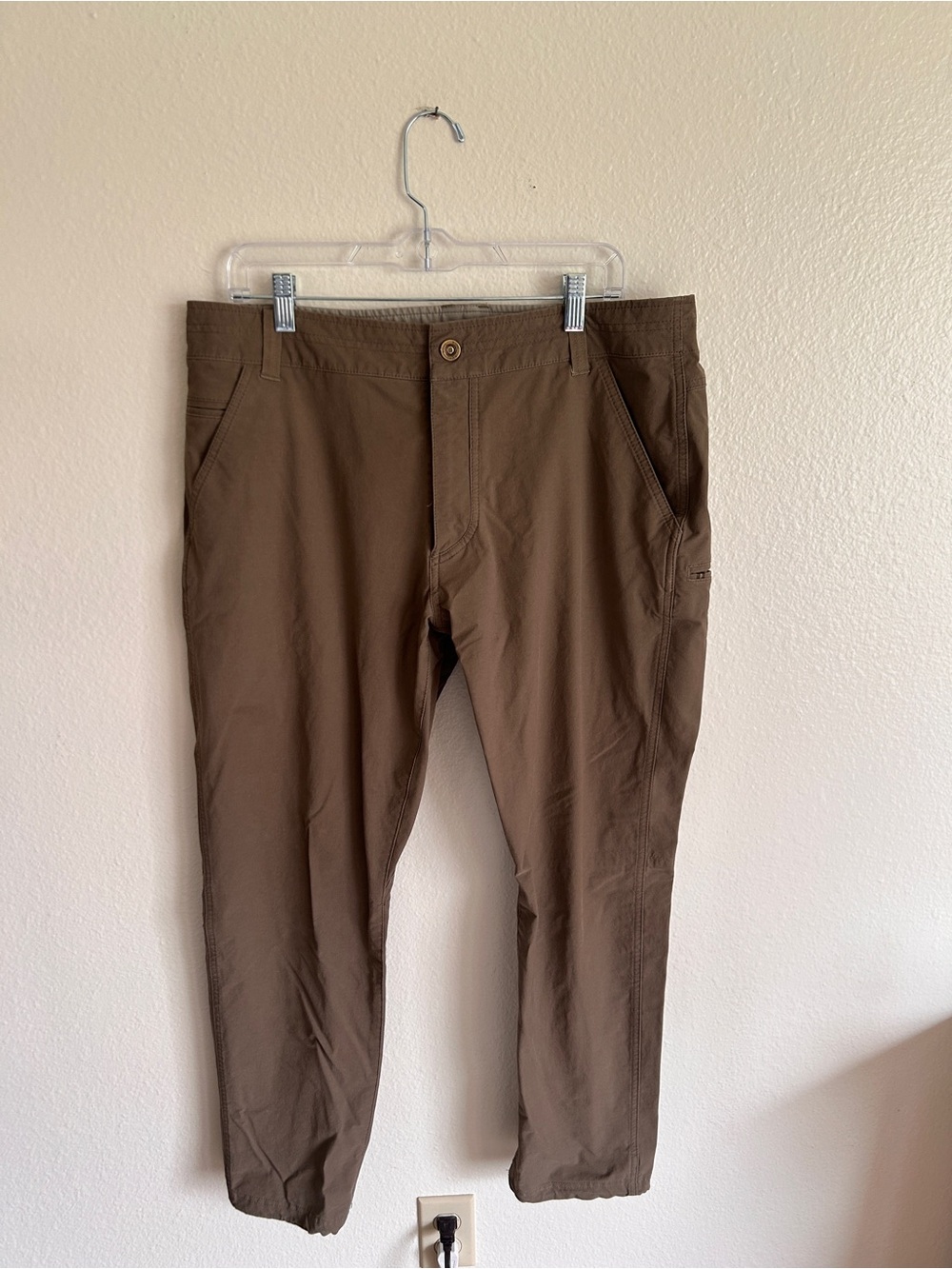 Kuhl Men's Brown Slim Chinos size 36/30